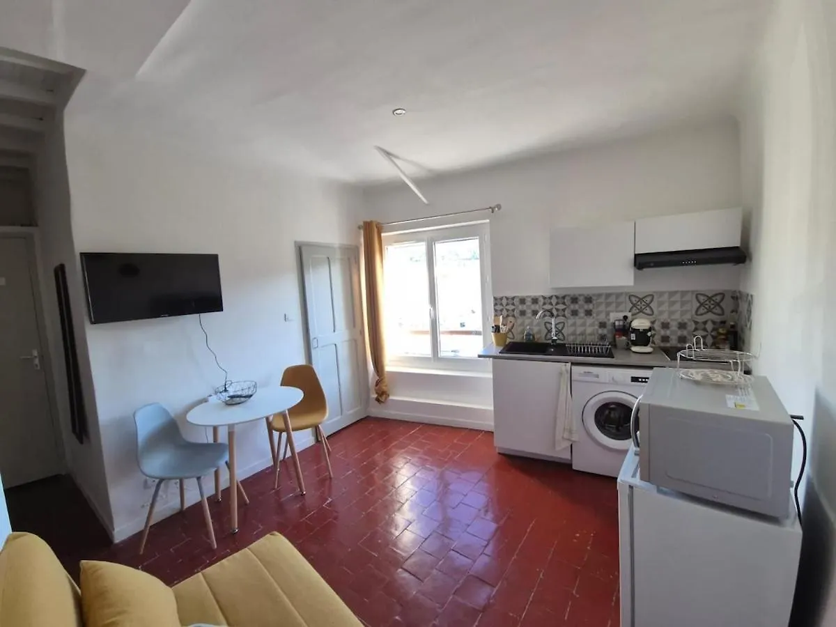 Cosy Downtown Studio Apt